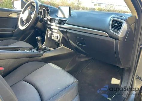 2018 Mazda 3 Sport из США, поврежденный, VIN 3MZBN1K79JM209548